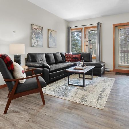 Newly Renovated Grizzly Lodge, Spacious 3Br 2Ba With Open Pool, Hot Tub Canmore Eksteriør billede