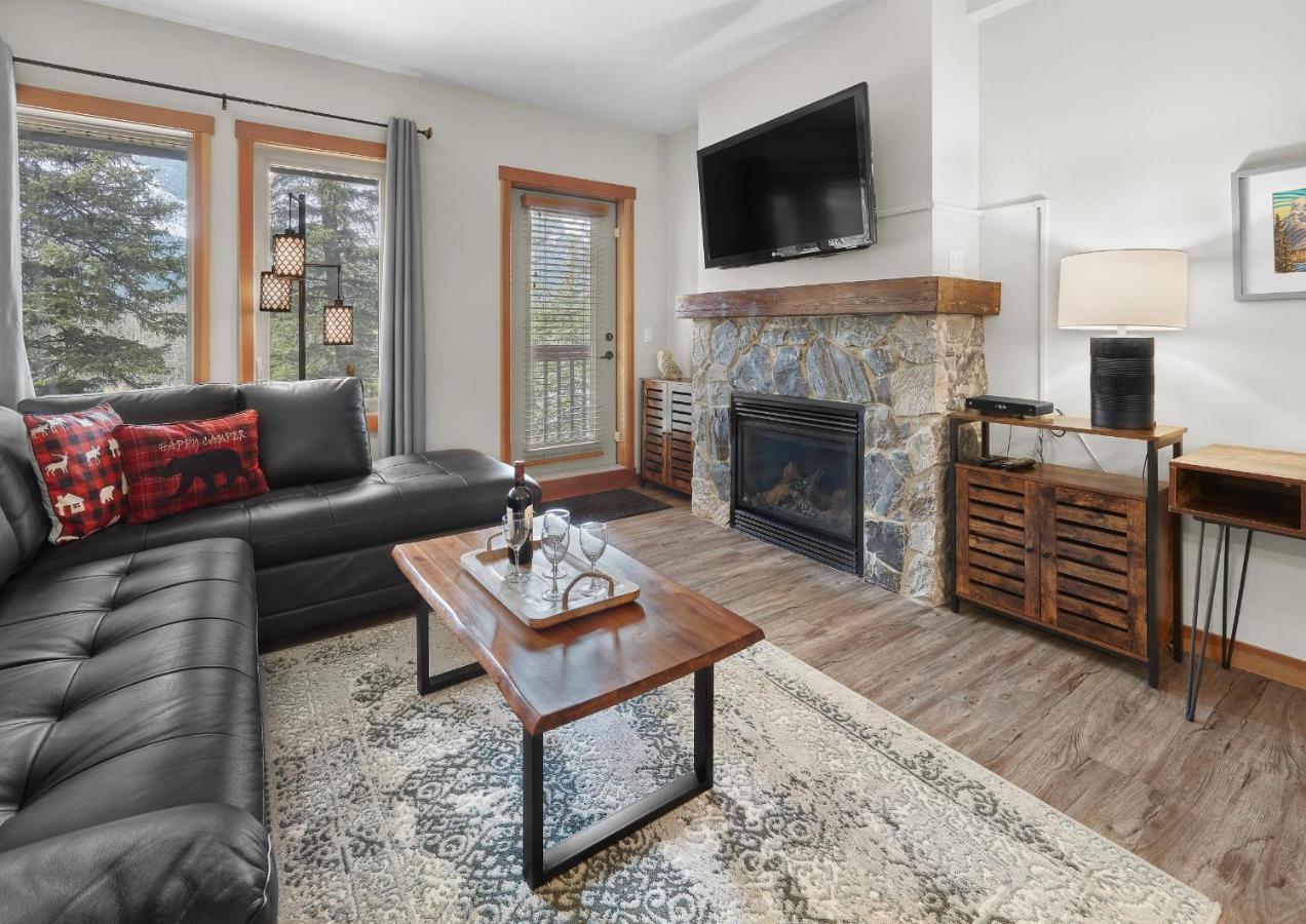 Newly Renovated Grizzly Lodge, Spacious 3Br 2Ba With Open Pool, Hot Tub Canmore Eksteriør billede