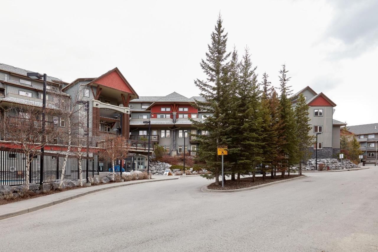 Newly Renovated Grizzly Lodge, Spacious 3Br 2Ba With Open Pool, Hot Tub Canmore Eksteriør billede
