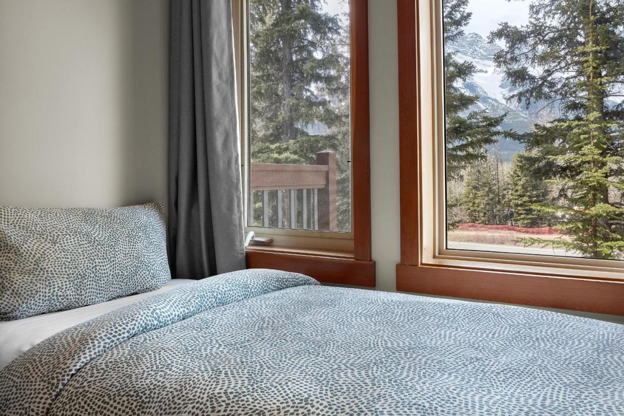Newly Renovated Grizzly Lodge, Spacious 3Br 2Ba With Open Pool, Hot Tub Canmore Eksteriør billede