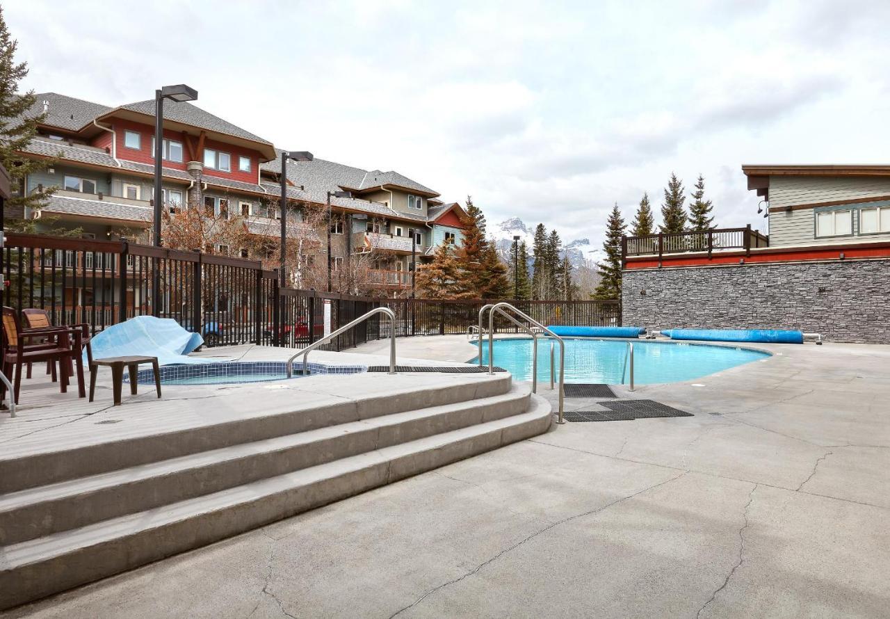 Newly Renovated Grizzly Lodge, Spacious 3Br 2Ba With Open Pool, Hot Tub Canmore Eksteriør billede